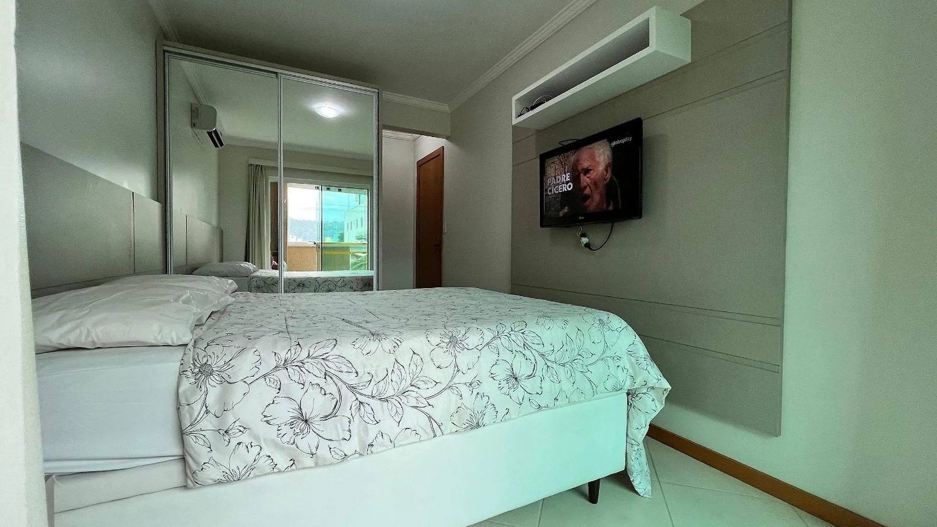 דירה בומבינאס B956 - Apartamento 2 Quartos P/6 Pessoas Em Bombas